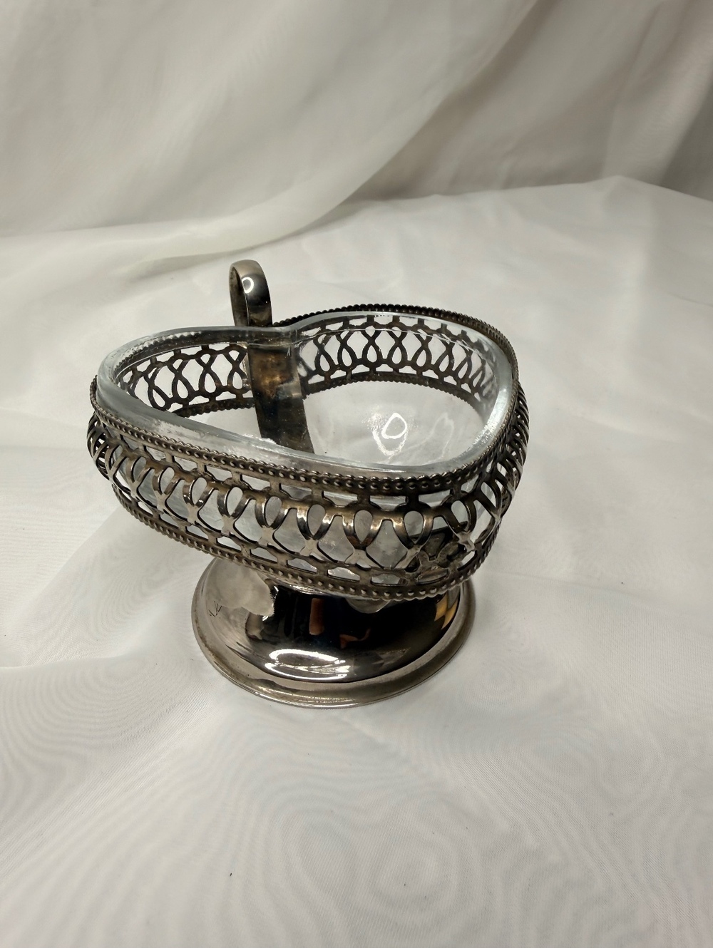 Midcentury Vintage Sheffield England Silver Plated Glass Heart Preserve Set - Picture 3 of 15